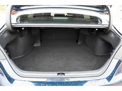 Used 2020 Toyota Camry SE image 14