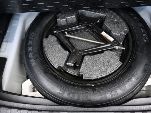 Used 2022 Toyota RAV4 XLE w/ Convenience Package image 44