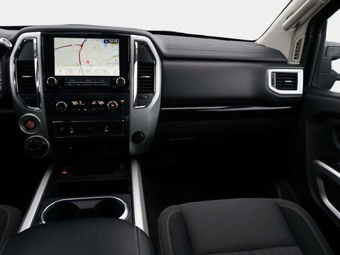Used 2021 Nissan Titan SV w/ SV Convenience Package image 22