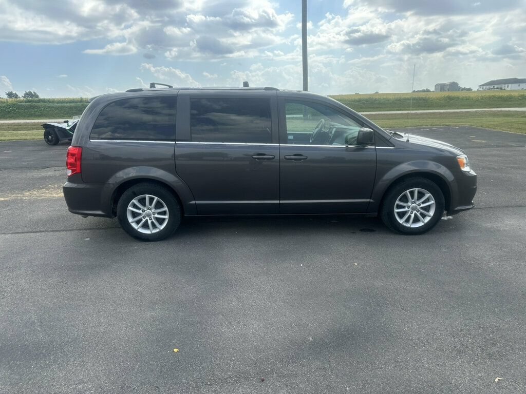 Used 2019 Dodge Grand Caravan SXT FWD image 6
