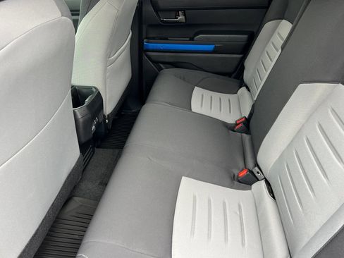Used 2025 Toyota Tacoma TRD Sport w/ TRD Sport Upgrade Package AWD/4WD image 11