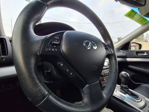 Used 2013 INFINITI G37 x w/ Premium Pkg image 18