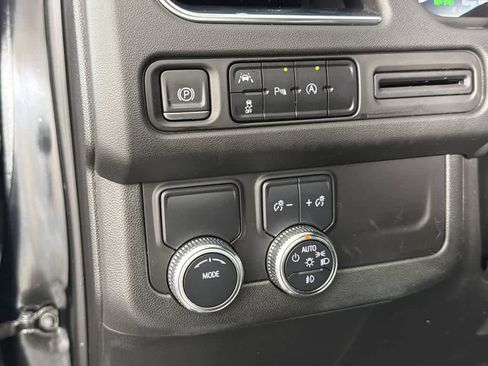 Used 2023 GMC Yukon SLT image 50