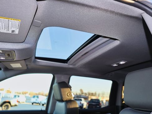 New 2026 GMC Sierra 1500 Elevation image 7