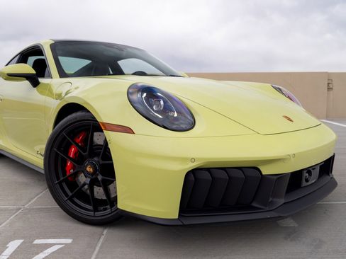 Used 2026 Porsche 911 Carrera GTS RWD image 35
