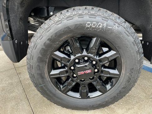 New 2026 GMC Sierra 3500 AT4 w/ AT4 Premium Plus Package image 7