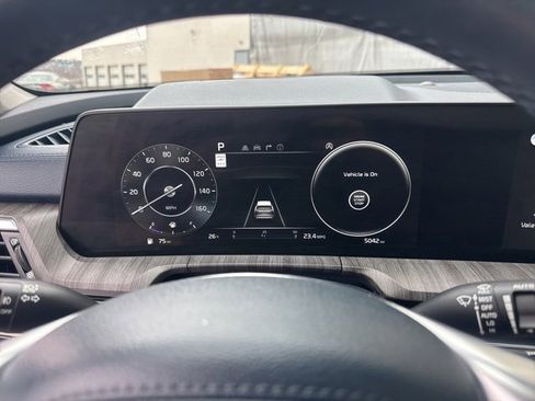 Certified 2024 Kia Telluride SX Prestige w/ Towing Package image 17