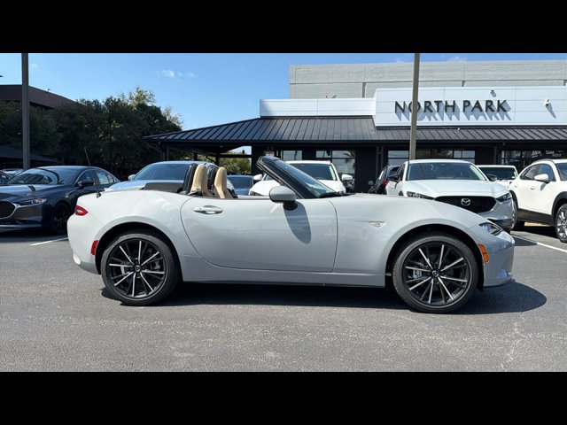 New 2026 MAZDA MX-5 Miata Grand Touring RWD image 10