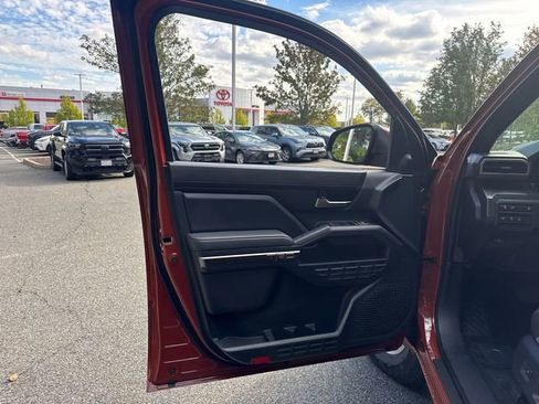 New 2025 Toyota Tacoma TRD Off-Road image 21