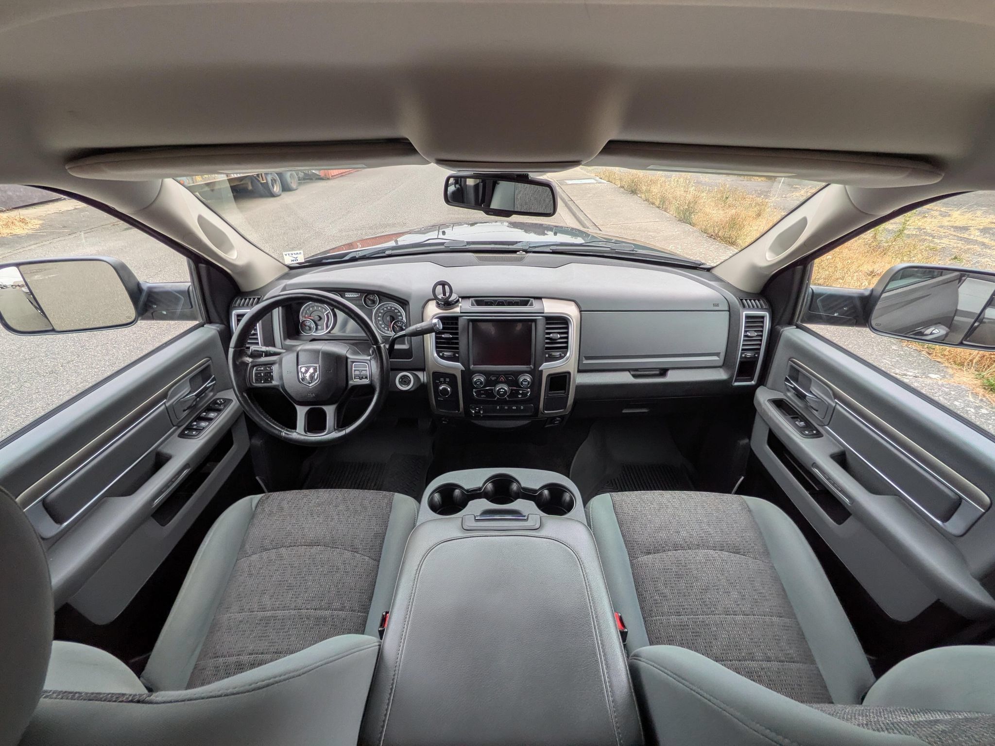 Used 2015 RAM 2500 SLT w/ Luxury Group AWD/4WD image 10