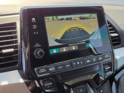 Used 2023 Honda Odyssey Touring image 16