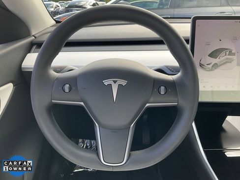Used 2021 Tesla Model Y Long Range image 37