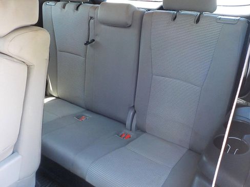 Used 2020 Toyota Highlander L image 13