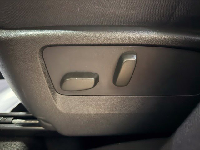 Used 2022 Buick Envision Preferred FWD image 16