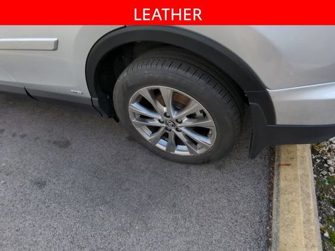 Used 2016 Toyota RAV4 Limited AWD/4WD image 5