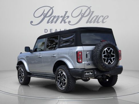 Used 2023 Ford Bronco Outer Banks AWD/4WD image 3