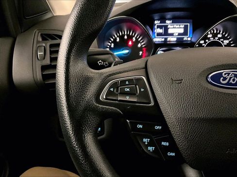 Used 2017 Ford Escape SE w/ Equipment Group 201A image 17