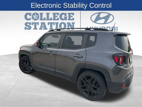 Used 2020 Jeep Renegade Latitude image 11