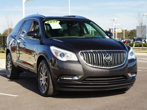 Used 2017 Buick Enclave Leather image 2
