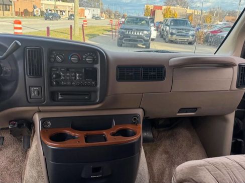 Used 1999 Chevrolet Express 1500 w/ Convenience Pkg image 23