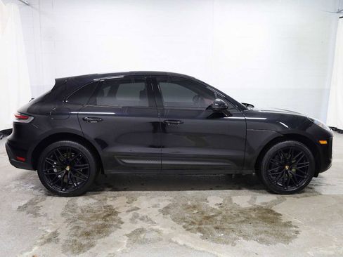 Used 2023 Porsche Macan Turbo image 10