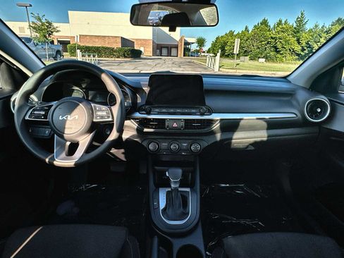 Used 2024 Kia Forte LXS FWD image 22