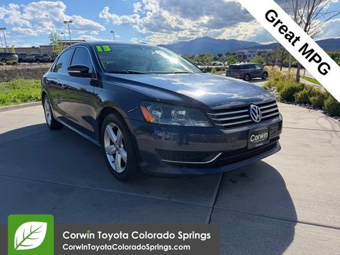 Used 2013 Volkswagen Passat 2.5 SE FWD image 1