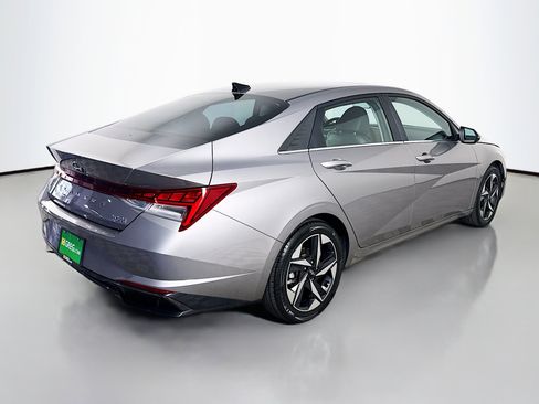 Used 2023 Hyundai Elantra Limited FWD image 10