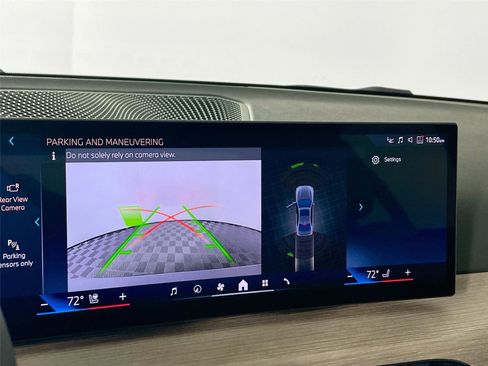 Used 2025 BMW 330i xDrive Sedan w/ Premium Package image 13