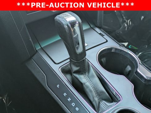 Used 2017 Ford Explorer XLT w/ Equipment Group 202A FWD image 34