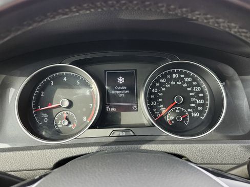 Used 2019 Volkswagen Golf S w/ Driver Assistance Package image 24