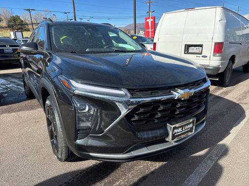 Used 2024 Chevrolet Trax LT image 7