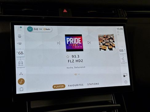 Used 2025 Land Rover Range Rover Velar S image 15