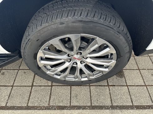 Used 2023 GMC Yukon Denali AWD/4WD image 10
