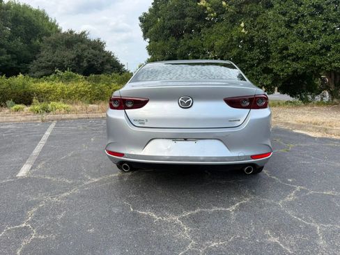 Used 2020 MAZDA MAZDA3 Sedan w/ Select Package FWD image 3