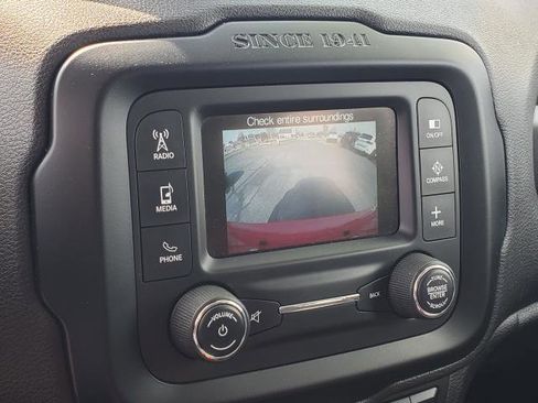 Used 2015 Jeep Renegade Trailhawk AWD/4WD image 14