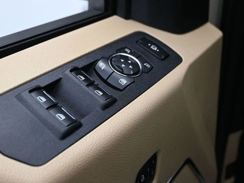 Used 2018 Ford F250 Lariat w/ Chrome Package image 13