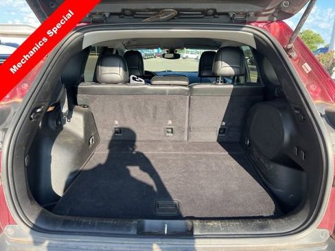 Used 2019 Jeep Cherokee Latitude Plus w/ Comfort/Convenience Group image 22