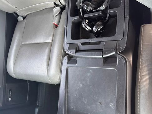 Used 2015 Toyota Sequoia Platinum image 30