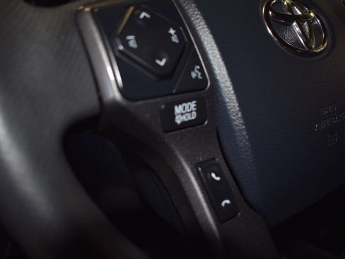 Used 2017 Toyota Tacoma TRD Off-Road image 34