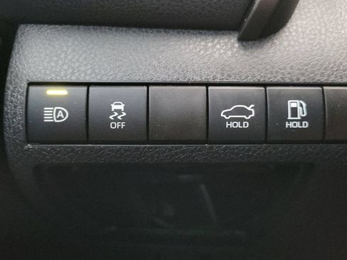 Used 2022 Toyota Camry LE FWD image 29