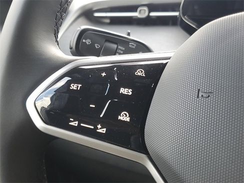 New 2025 Volkswagen ID. Buzz Pro S image 28