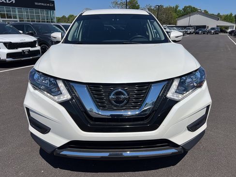Used 2018 Nissan Rogue SV AWD/4WD image 11