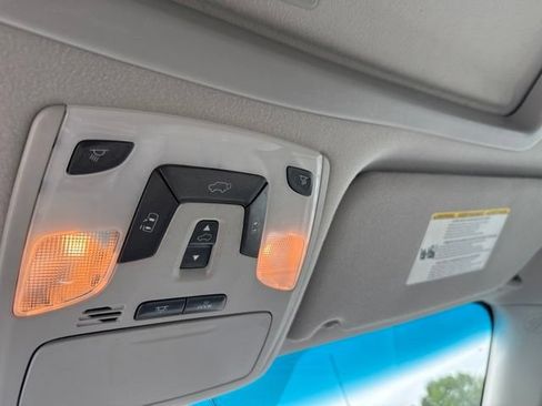 Used 2013 Toyota Sienna XLE FWD image 18