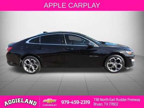 Used 2022 Chevrolet Malibu LT image 2
