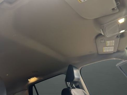 Used 2024 Ford Expedition Max XLT image 36