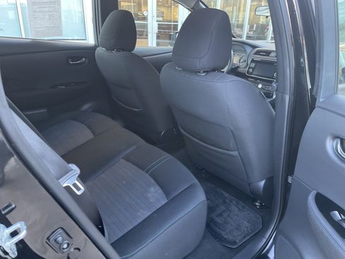 Used 2018 Nissan Leaf SV w/ Protection Package image 19