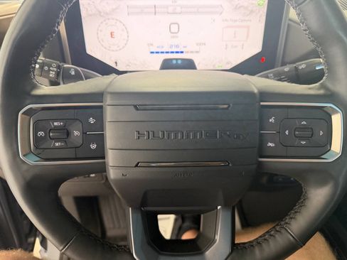 Used 2025 GMC Hummer EV 2X AWD/4WD image 30