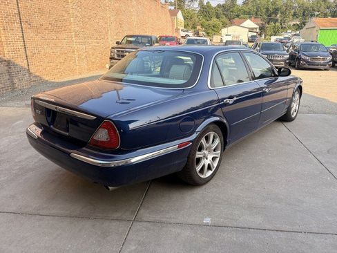 Used 2004 Jaguar XJ8 RWD image 3