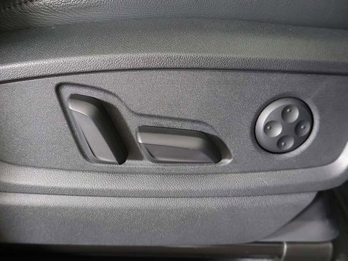 Used 2022 Audi SQ5 Premium Plus w/ Premium Plus Package image 36